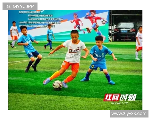 yoyo主持足球盛宴带你领略精彩赛事与球星风采的完美结合