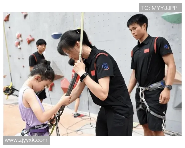 上海攀岩队比赛经验引发热议选手表现与教练策略成焦点