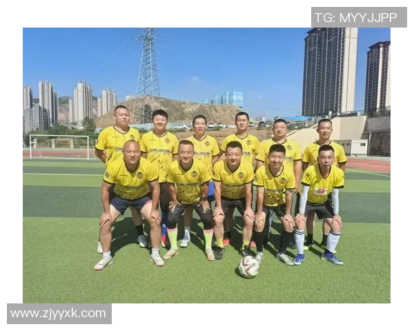 为足球拼命追梦青春在绿茵场上挥洒汗水与激情的奋斗故事